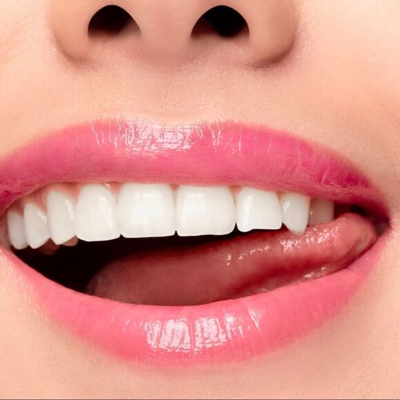 Mac X Stranger Things Lipglass Wild Wheeler - Picture 7 of 9